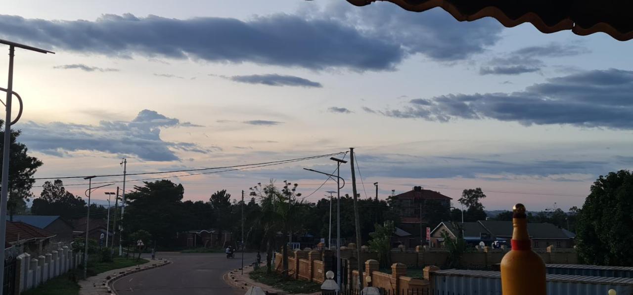 Northern Pearl Gulu Ngoại thất bức ảnh
